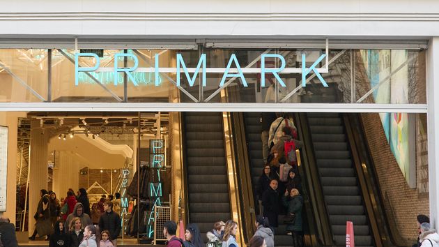 Un empleado de Primark con casi 15 años de antigüedad es despedido sin indemnización por robar 8 artículos que ocultó en su mochila