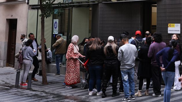 El Gobierno aprueba la regularización extraordinaria de migrantes y fija el inicio del proceso este 16 de abril