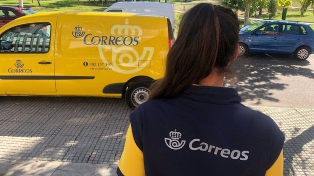 Correos despide a una trabajadora a la que acusó de quedarse con envíos que contenían teléfonos móviles: la Justicia dice que es improcedente y ahora tendrán que pagar 14.000 euros de indemnización