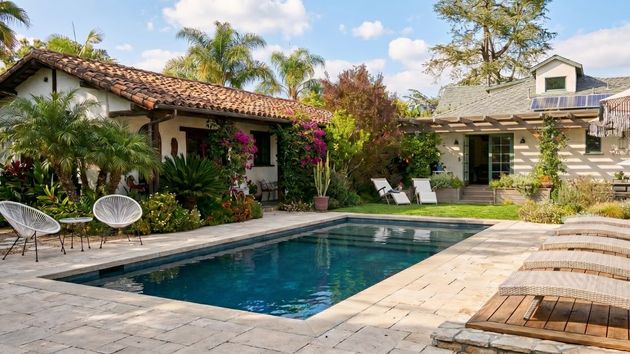 Dos vecinos se disputan un patio con piscina que llevaban usando en conjunto desde hacía años: la justicia dice que ninguno podrá quedarse con todo  