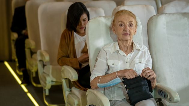 Un estudio plantea que los mayores de 60 años viajen separados del resto de los pasajeros en los vuelos Airbus