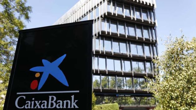 Dejan una deuda de 30.000 pesetas por la compra de su casa y CaixaBank es obligada a escriturar a nombre de sus hijas al considerar la Justicia que el pago está prescrito tras 37 años