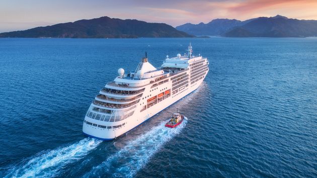 Una enfermera bebe más de 14 chupitos un crucero, se cae por las escaleras y la compañía tiene que indemnizarla con 275.000 euros por servirle alcohol en exceso