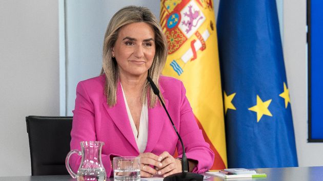 El Gobierno aprueba la ley que reduce el número de alumnos por clase y la jornada de los profesores