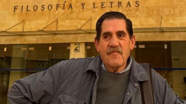 Miguel Ángel Bravo, universitario a los 65 años: "6 o 7 horas me tiro estudiando; cada 3 días tenía un examen"