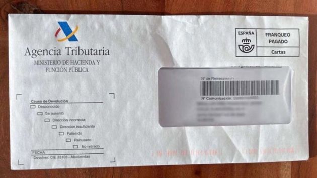 Un contribuyente evita que Hacienda le embargue 970,74 euros por una sanción de la Renta: la justicia lo anula por un error en la notificación