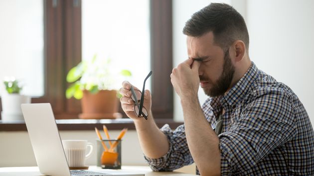Denunciado por USO: las empresas inflan los datos de absentismo al incluir los permisos legales por paternidad o fallecimiento