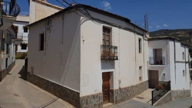 CaixaBank rebaja esta casa de 189 metros con 3 habitaciones y la pone a la venta por menos de 29.000 euros