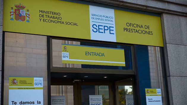 Una beneficiaria del subsidio por desempleo tiene que devolver 7.072 euros al SEPE por no comunicar a tiempo los ingresos de la venta de una vivienda