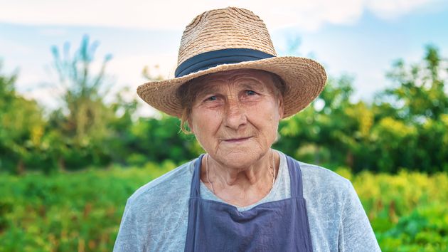 Una agricultora de 67 años tiene que volver a trabajar "mis arrendatarios me abandonan y he perdido 2.000 euros al mes"