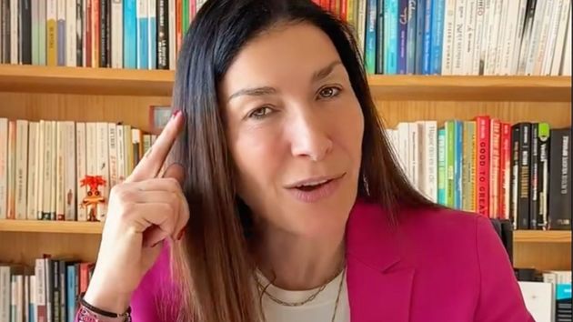 Nuria Roure, psicóloga del sueño: "Ganas menos dinero del que podrías... esto es lo que le estás haciendo a tu rendimiento cada vez que duermes mal"