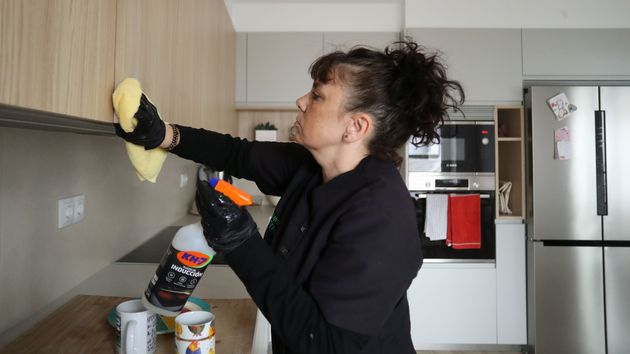 La Seguridad Social rechaza conceder a una empleada de hogar una incapacidad permanente con disnea, temblores y lesiones pulmonares por culpa del Covid: las lesiones no son suficientes
