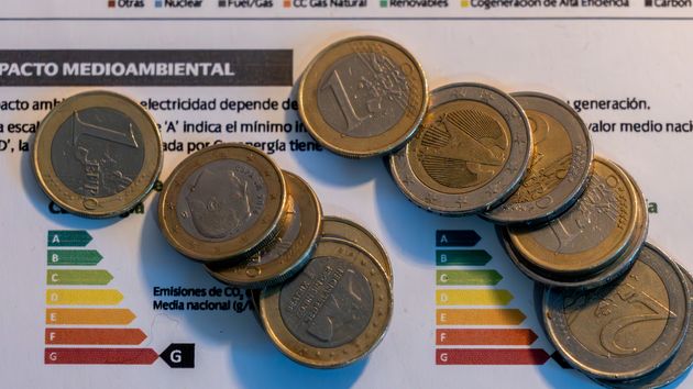 El precio de la luz este domingo 3 de mayo de 2026: horas más baratas y caras