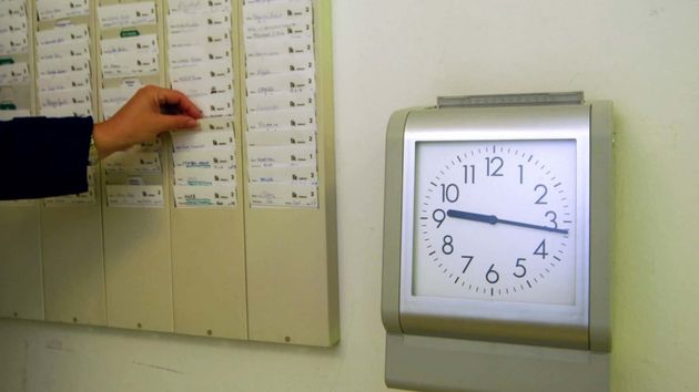 El Supremo ratifica que el trabajador con horario fijo no puede cobrar horas extras sin aportar indicios aunque la empresa no lleve el registro de jornada