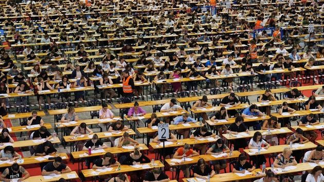 El BOE publica 732 nuevas plazas de oposiciones y hay cientos de oportunidades para ser funcionario sólo con la ESO