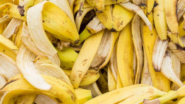 Mezclar cáscaras de plátano con vinagre: para qué sirve y por qué lo recomiendan