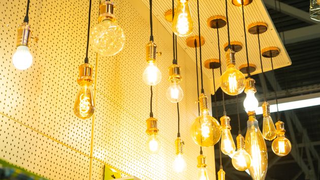 El precio de la luz hoy viernes, 8 de mayo de 2026: las horas más baratas y caras dentro del PVPC