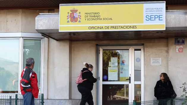 El SEPE quita el paro a un hombre que viajó a Marruecos más de 5 meses y no avisó: tendrá que devolver más de 8.300 euros