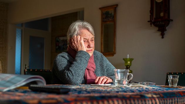 Una empresa desahucia a una anciana con un alquiler de renta antigua tras fallecer su marido pese a que seguía pagando: la Justicia lo avala porque la ley limita las subrogaciones en estos contratos