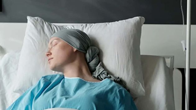 La Seguridad Social deniega la incapacidad permanente a una restauradora de arte con secuelas de cáncer porque sus lesiones "no anulan su capacidad laboral" y la justicia ordena concederle la total