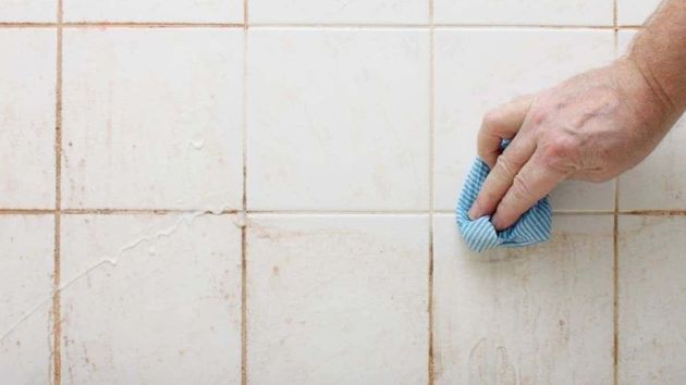 Por qué hay que mezclar agua oxigenada y bicarbonato a las juntas de los azulejos y para qué sirve