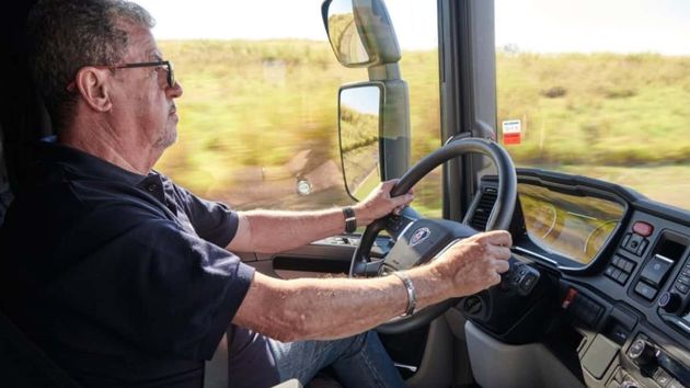 Andalucía busca 250 camioneros con contrato indefinido y un sueldo de 1.498 euros al mes