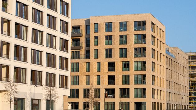 Los arquitectos coinciden: los bloques de viviendas con más de 20 años tienen humedades y problemas de aislamiento y se debe hacer la prueba del papel de aluminio