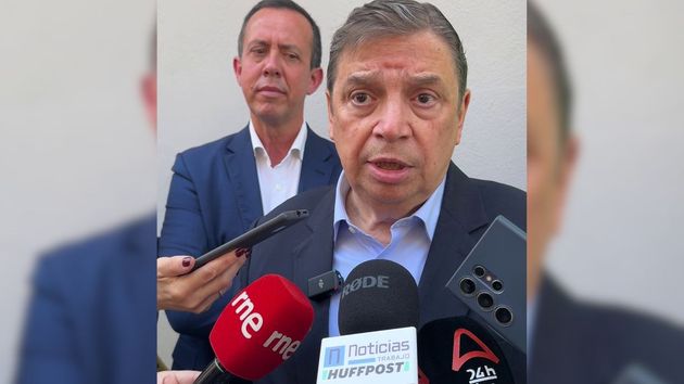 Planas presume de inversión récord en Andalucía y ayudas a la agricultura: “El agua y los trabajadores son los temas fundamentales y el PP dedicó 0 euros más allá de la PAC”