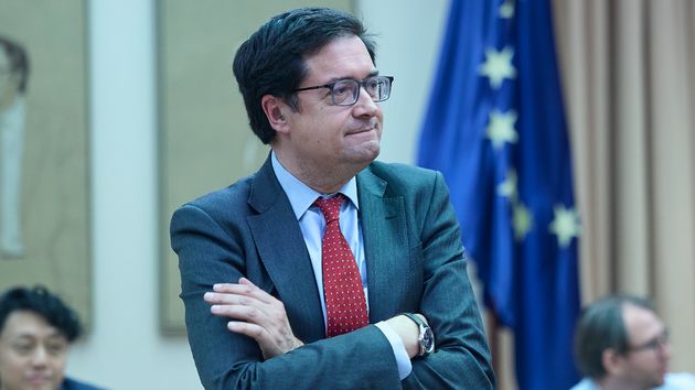 Si eres funcionario tienes derecho a solicitar hasta cuatro días extra de vacaciones al año en función del tiempo que lleves de servicio 
