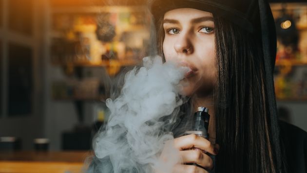 El uso de productos alternativos al tabaco podría suponer un ahorro de millones de euros para Sanidad