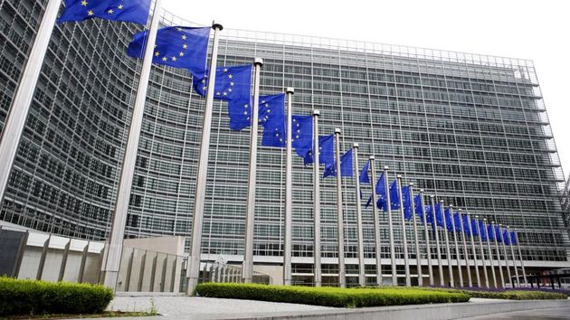 Bruselas impulsa la revisión del tabaco pese a las dudas sobre la base científica