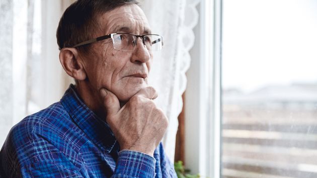 Un hombre con 37 años de antigüedad en su empresa recibe una oferta de la competencia con un sueldo un 32% más alto: “dejar escapar 53.000 euros de ingresos extra es mucho, no sé qué hacer”