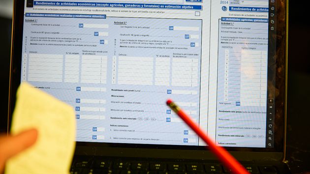Cómo declarar la aportación al plan de pensiones de tu cónyuge para deducir hasta 1.000 euros