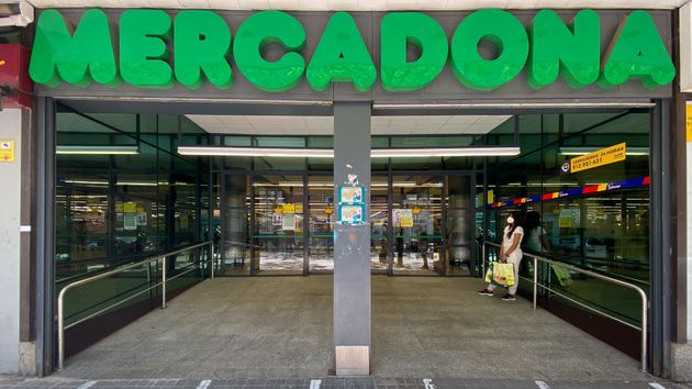 Mercadona dice adiós a la pescadería tradicional y la OCU aclara cuánto sube el precio del pescado en bandeja