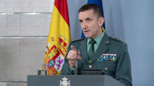 La Guardia Civil avisa a todos los españoles que se van de vacaciones este verano: cuidado si al reservar te piden pagar así