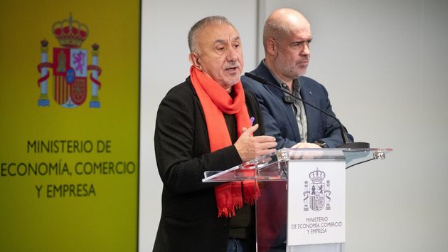 Una ayuda de 300 euros para rentas bajas y revisar el SMI este año: las propuestas de CCOO y UGT para paliar los efectos de la guerra