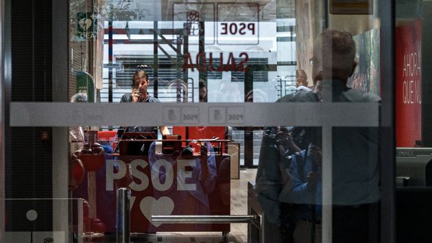 Cómo trabaja y cuánto gana la UCO que ha entrado en la sede del PSOE de Ferraz para investigar una presunta financiación ilegal