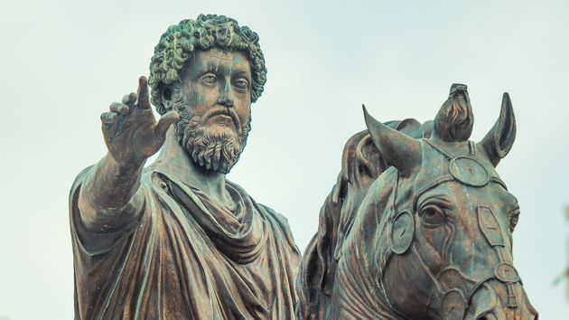Marco Aurelio, emperador romano: “recuerda que has nacido para trabajar con los demás no para resentirse por sus defectos o ignorancia”