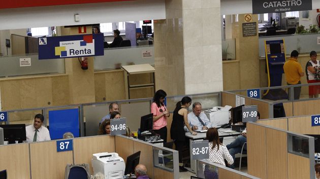 CSIF convoca un paro de 24 horas frente a la Agencia Tributaria para mejorar las condiciones de sus trabajadores, en plena Campaña de la Renta