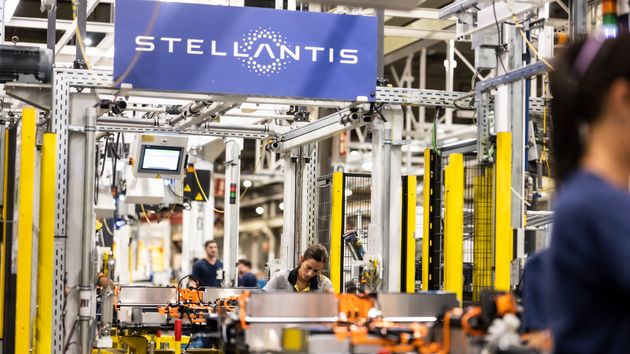 Buscan a 300 operarios de producción para trabajar en la planta de Stellantis en Vigo