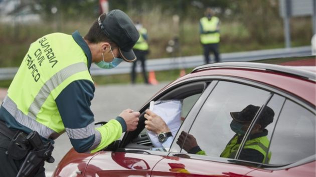 Multa de hasta 500 euros y retirada definitiva del vehículo para quienes no se adapten a este requisito: el BOE fija el límite en enero de 2027