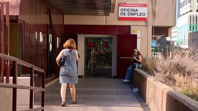 A los trabajadores que encadenen un nuevo contrato de doce meses o más se les permitirá elegir entre el paro antiguo y el generado, pero perderán las cotizaciones de la opción que descarten
