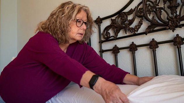 El INSS se niega a conceder la incapacidad a una empleada de hogar de 67 años con túnel carpiano severo por rechazar operarse las manos