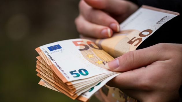 El Banco de España recomienda guardar entre 70 y 100 euros en efectivo por persona para emergencias