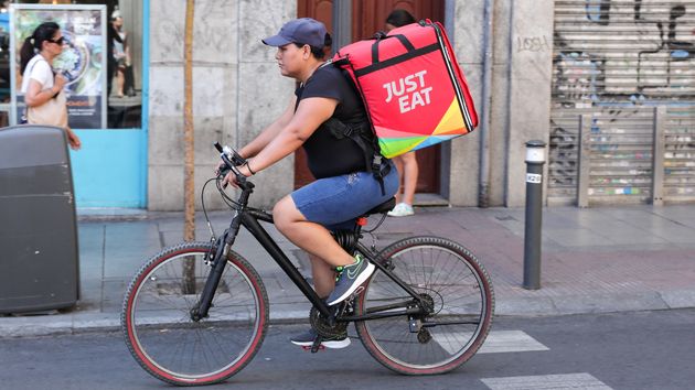 Fetico mejora las condiciones de los trabajadores afectados por el ERE de Just Eat y reduce el impacto inicial en un 18%