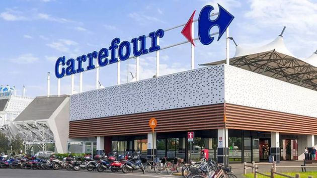Ya hay colas kilométricas en Carrefour para hacerse con esta barbacoa portátil ideal para el verano: disponible por 19,90 euros