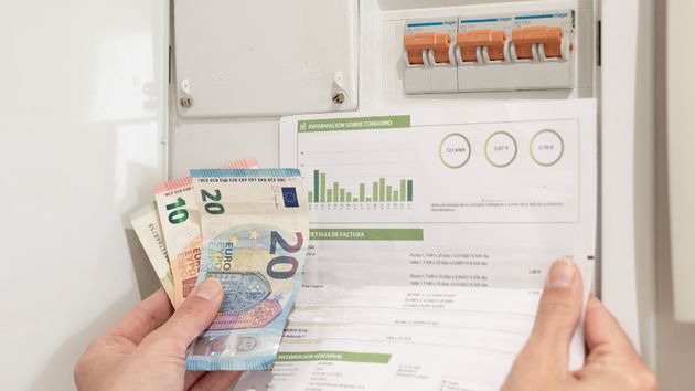 El precio de la luz del domingo 14 de junio en el PVPC: horas más baratas y caras 