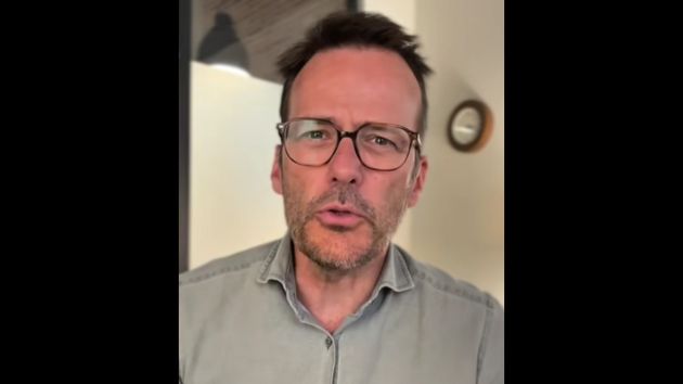 Fernando Azor, psicólogo clínico, avisa a los trabajadores de baja por salud mental: “la mutua quiere economizar y no mantener la baja a los que no lo merezcan”