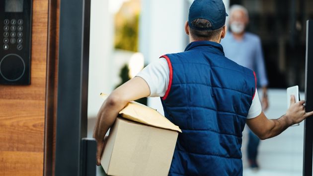 Urgen más de 200 repartidores en Barcelona con incorporación inmediata, jornada completa y sueldo de 1.500 euros