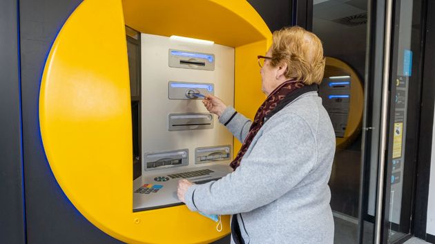 Los pensionistas de jubilación que tengan reconocida la pensión máxima cobrarán más de 6.700 euros en junio con la paga extra